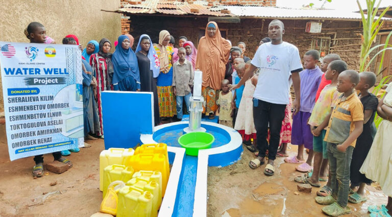 Comunity-photo-with-a-complete-waterwell-hami-islamic-centre